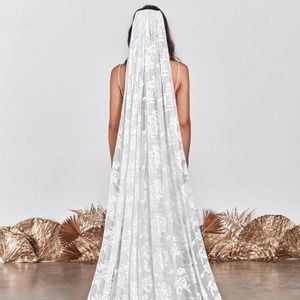 Grace Loves Lace Burnout Silk Loyola Veil